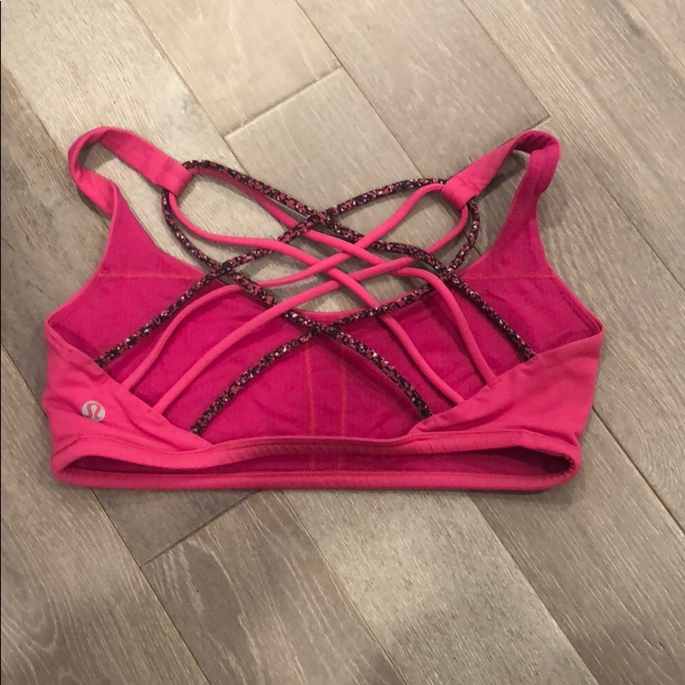 Lululemon pink Free to be wild bra size 6